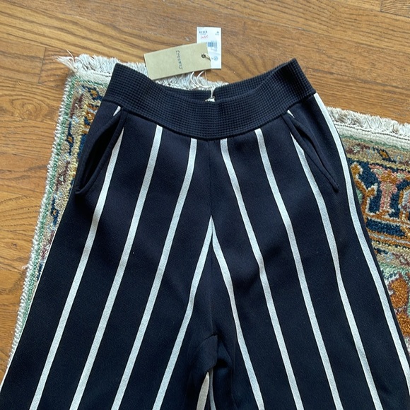 Women’s Medium cropped striped pants with tags - Picture 2 of 6